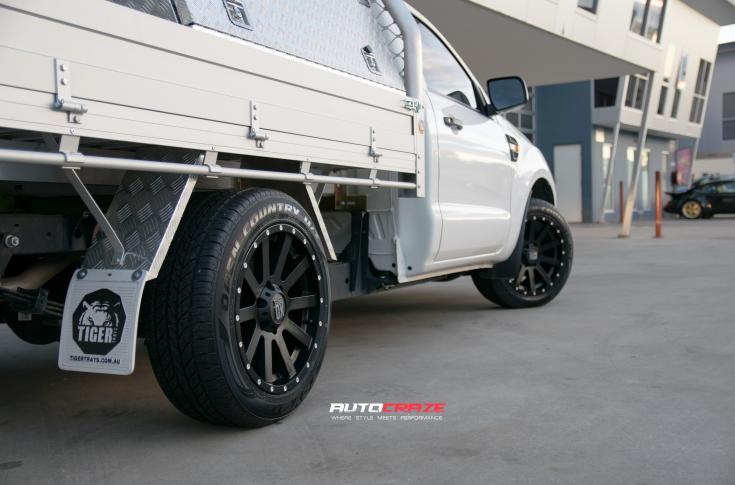 FORD RANGER HEIST SATIN BLACK